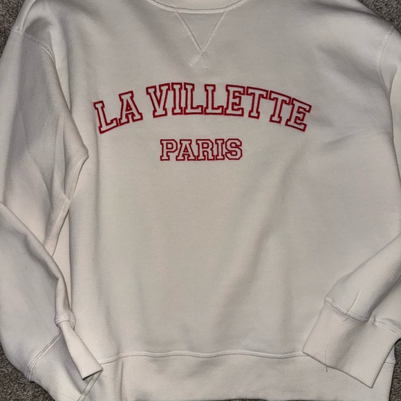 H&M Tops - H&M White Sweatshirt